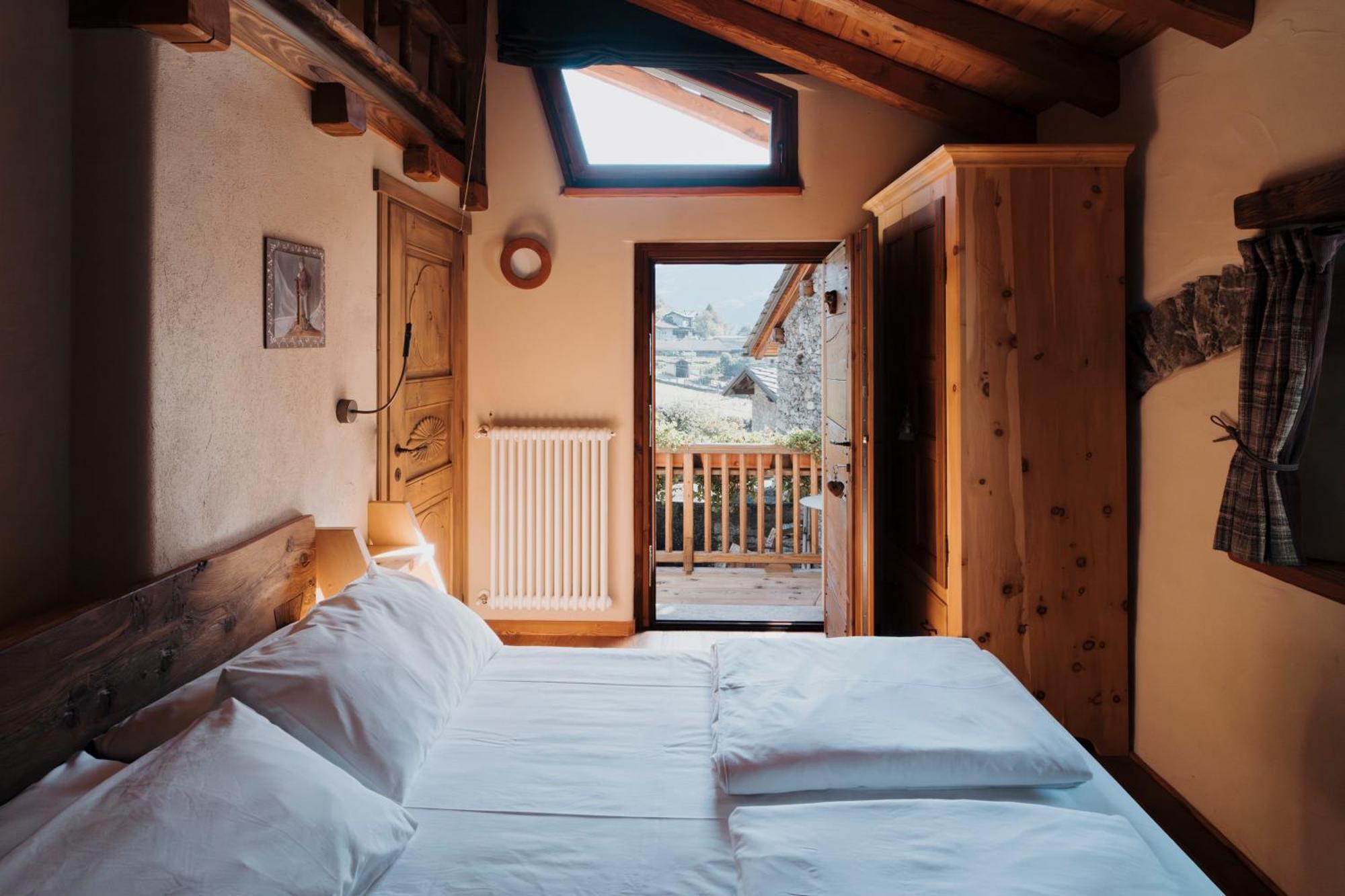 Au Coeur Du Village Chambres D'Hotes & Spa Arnad Kültér fotó