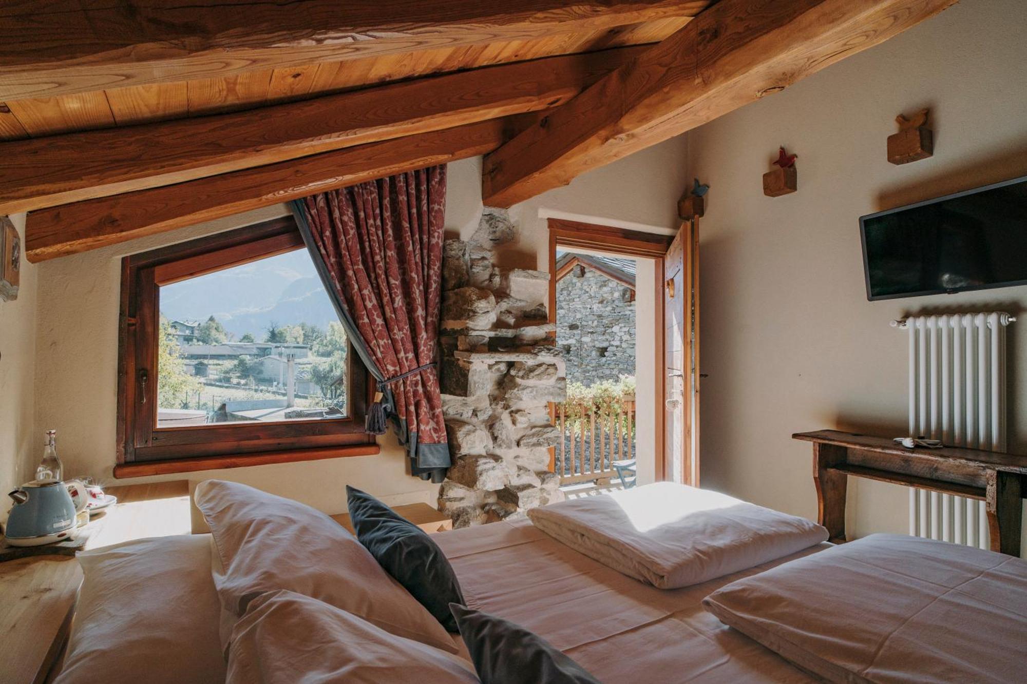 Au Coeur Du Village Chambres D'Hotes & Spa Arnad Kültér fotó